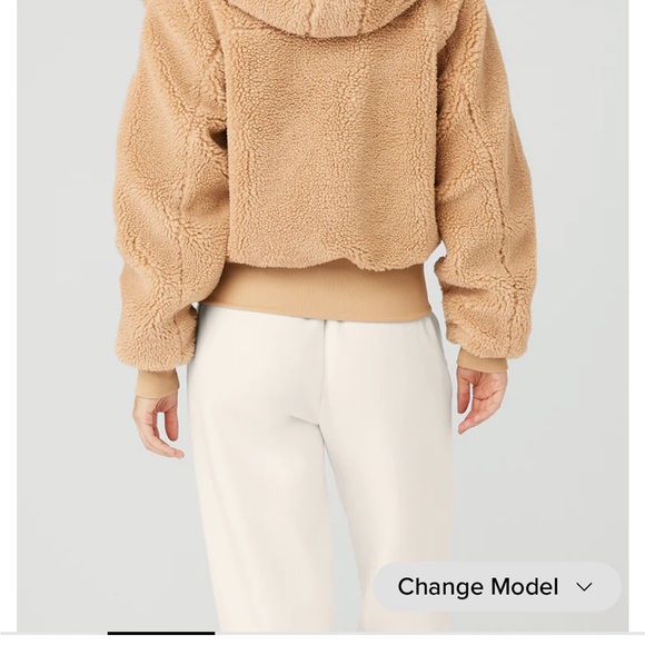 Alo sherpa jacket BNWT sold out online - Picture 2 of 4